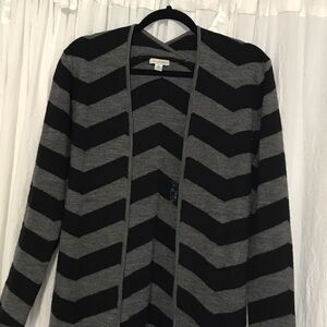 Garnet Hill Gray and Black Chevron Cardigan